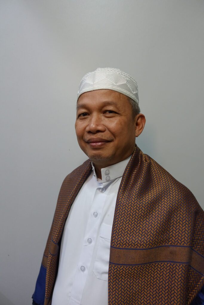 Direktur PT Cahaya Raudhah Tour and Travel