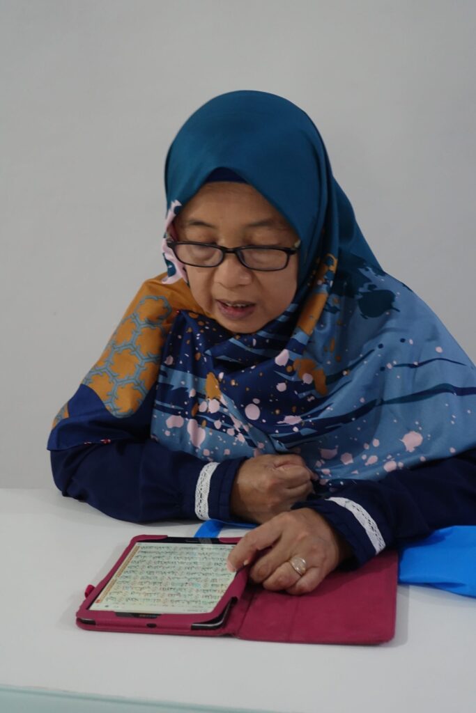 direktur 2 Cahaya Raudhah