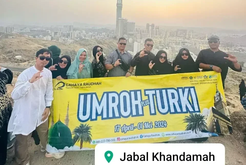 10 Alasan Kenapa Harga Paket Umroh Variatif dan Berbeda-beda