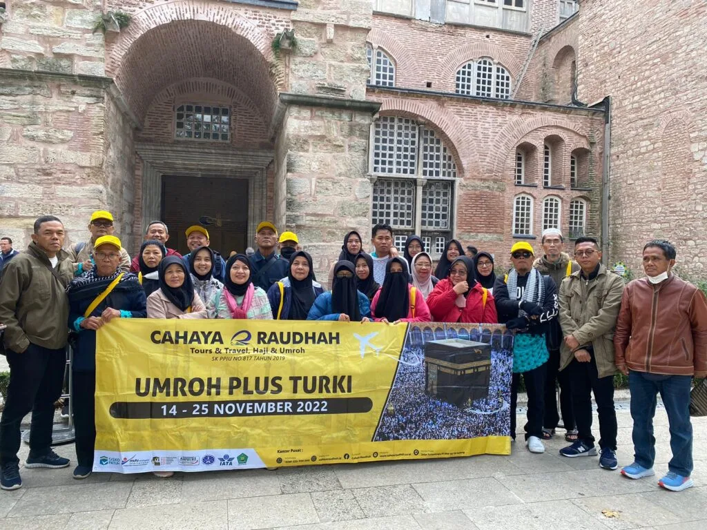 Apa itu Umroh Premium dan Segala Hal tentang Paket Umroh Premium - Cahaya Raudhah - cahayarudhah.com